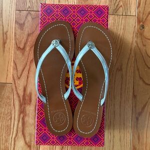 Tory Burch, Terra Thong Leather Sandals, Silver, Size 6